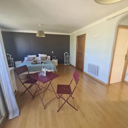 Bed & Breakfast La Suite Des Muriers